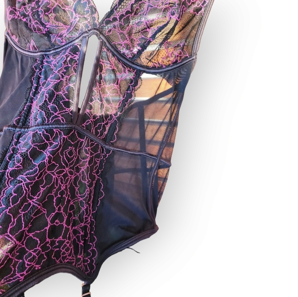 BRAS N THINGS corset bustier garter belt black mesh purple lace size 10 - Picture 5 of 14